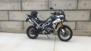 Triumph Adventurer 900
