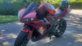 Yamaha YZF R1