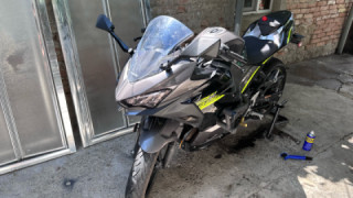 Kawasaki EX 400R - my baby