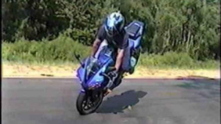 Yamaha YZF R1