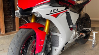 Yamaha YZF R1