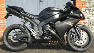 Yamaha YZF R1