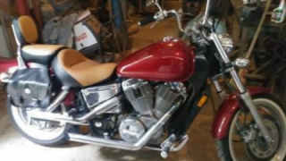 Honda VT 1100 Shadow - Red Baron