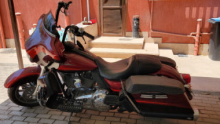 Harley-Davidson CVO Ultra Classic Electra Glide - Ruby