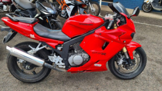 Hyosung GT250R