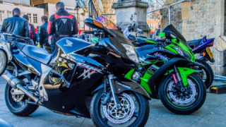 Honda CBR 1100XX - Super Blackbird