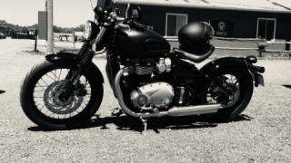 Triumph Bonneville Bobber - ringo