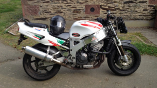 Honda CBR 900RR Fireblade - Clyde