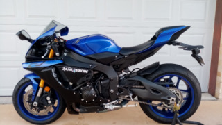 Yamaha YZF R1