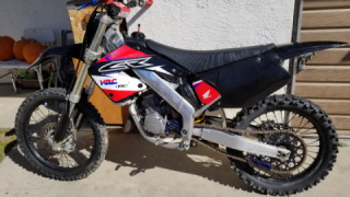 Honda CR 125 - Big Red