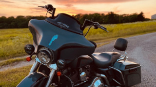 Harley-Davidson Ultra Classic Electra Glide - Betty White