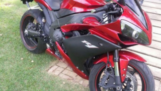 Yamaha YZF R1