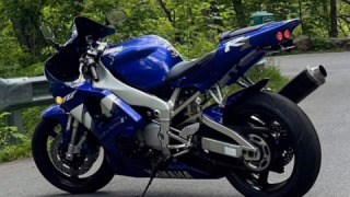 Yamaha YZF R1