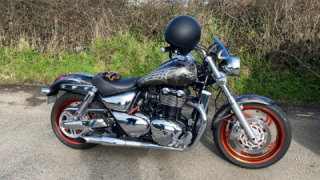 Triumph Thunderbird Storm - 8 Ball