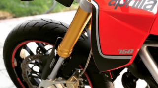 Aprilia SMV 750 Dorsoduro - Aprilia Dorsoduro 750 ABS