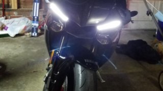 Yamaha YZF R1