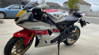 Yamaha YZF R7 - Clare