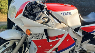 Yamaha FZR 1000