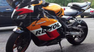 Honda CBR 1000RR - ...
