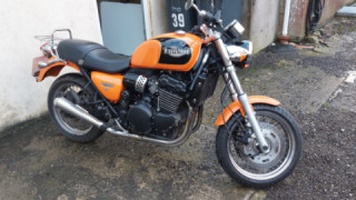 Triumph Thunderbird 900