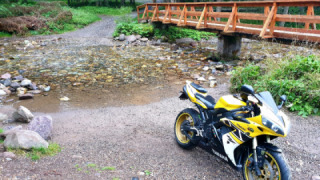 Yamaha YZF R1