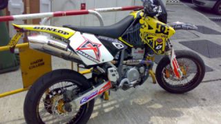 Suzuki DR-Z400 - Racing