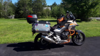 Honda CB 500 - Rode this bike up to Tuk NWT