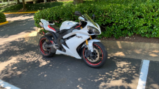 Yamaha YZF R1 - Lucy