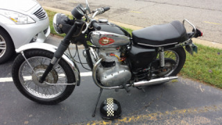 BSA A65 Lightning - Thunderbolt