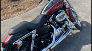 Harley-Davidson Sportster 1200 - red