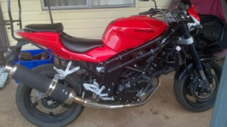 Hyosung GT650 Comet - Deadpool