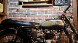 Triumph Daytona T100R