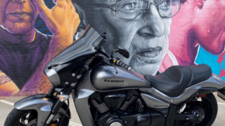 Suzuki Boulevard C109R