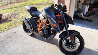 KTM 1290 Super Duke R - Beasty