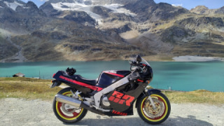 Yamaha FZR 1000