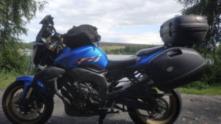 Yamaha FZ1 Naked  - lio