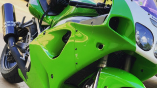 Kawasaki Ninja ZX-7R - Bomber