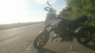 KTM 690 Duke - Modified, even MORE fun now.