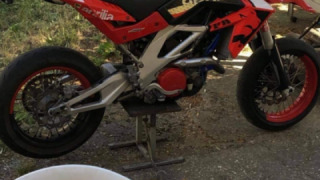 Aprilia SXV 450 - Accrocco