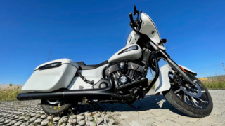 Indian Chieftain Dark Horse - Saint