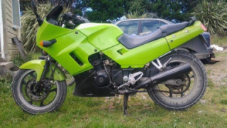 Kawasaki GPX 750R