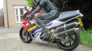 Honda RVF 400