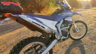 Yamaha WR 250R - dirt magnet