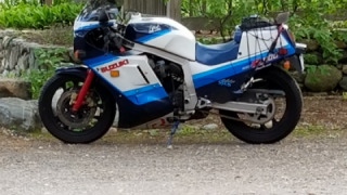 Suzuki GSXR 1100 - Gixxer