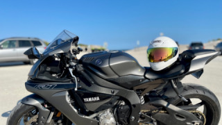 Yamaha YZF R1 - R1S