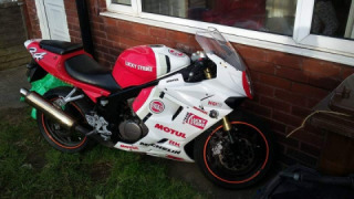 Hyosung GT250R