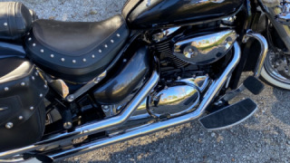 Suzuki Boulevard C50 - silver streak