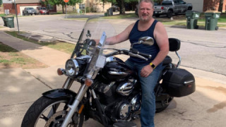 Yamaha V Star 950 - Black Lightning