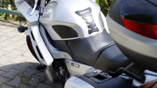 Yamaha FJR 1300 - Lola