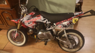 Honda CRF 50 - Driveway Stunter